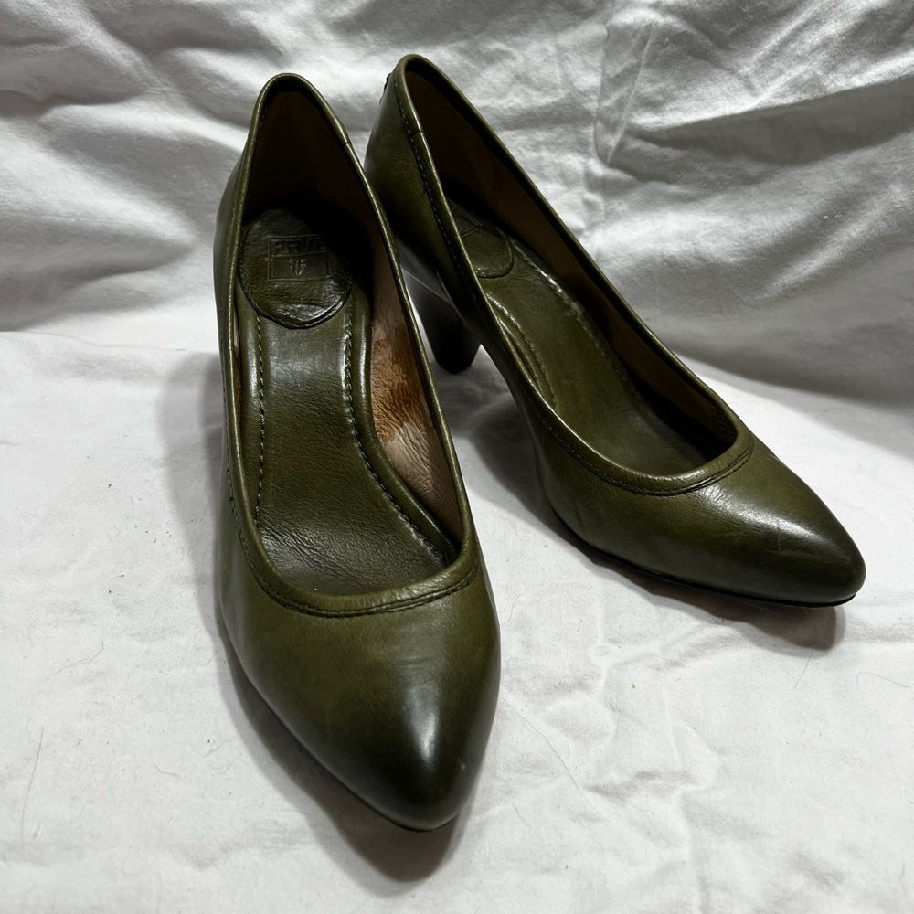 Frye Women’s Regina Leather Pump